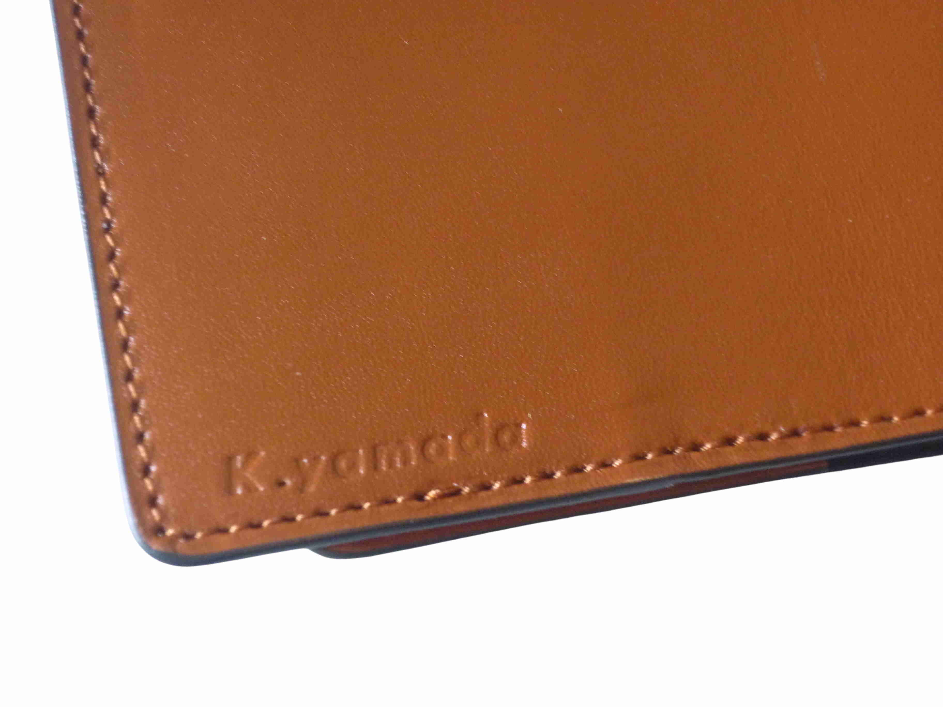 革製ノートカバーへの名入れ刻印位置の参考画像